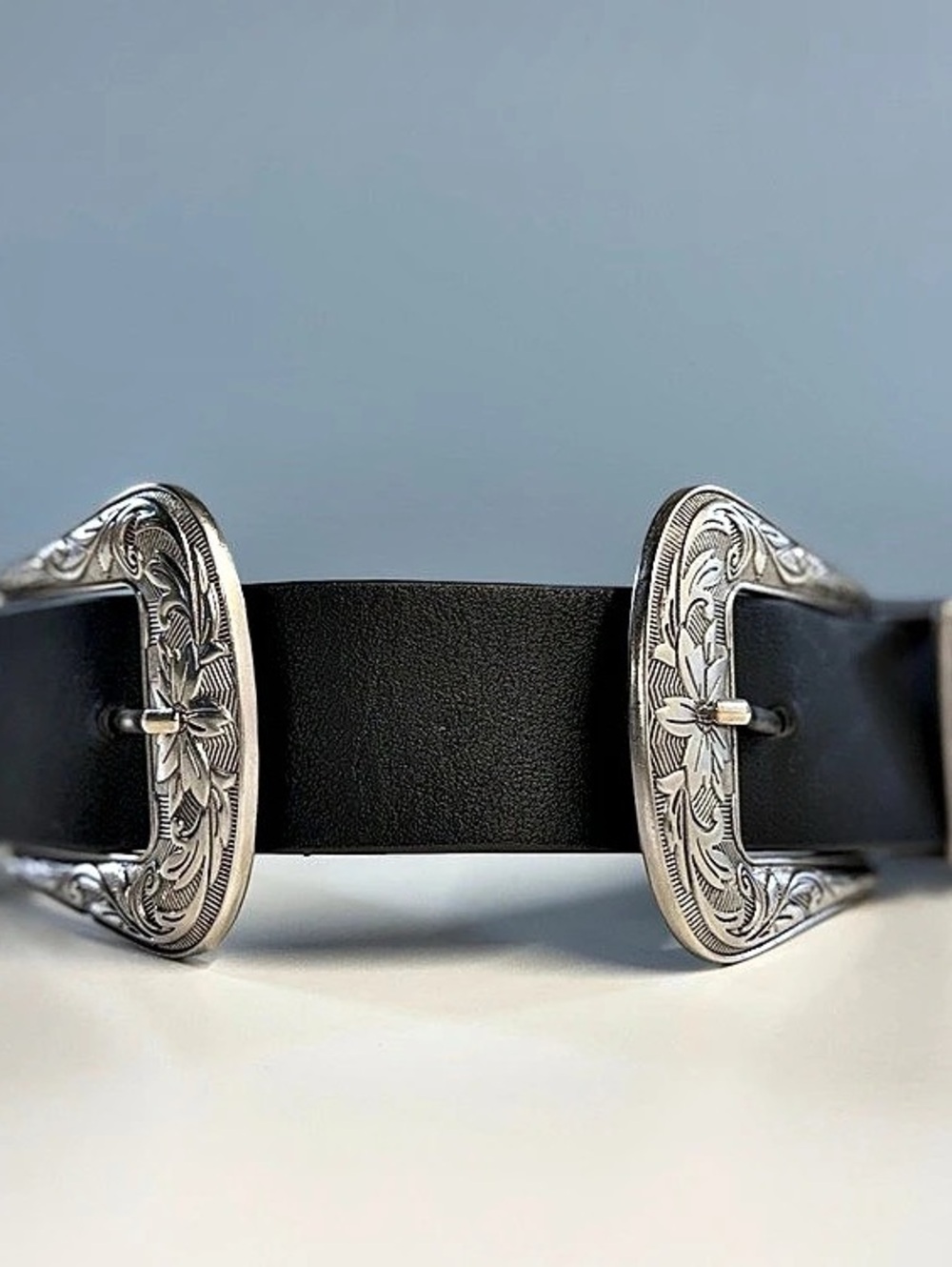 H&M Double Buckle Belt in Black & Silver Size Medium Like New